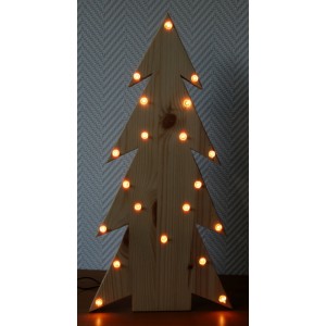 HOUTEN KERSTBOOM VERLICHT