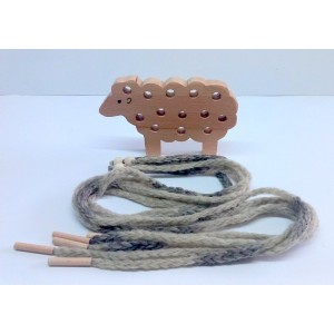 HOUTEN SCHAAP OM TE BORDUREN